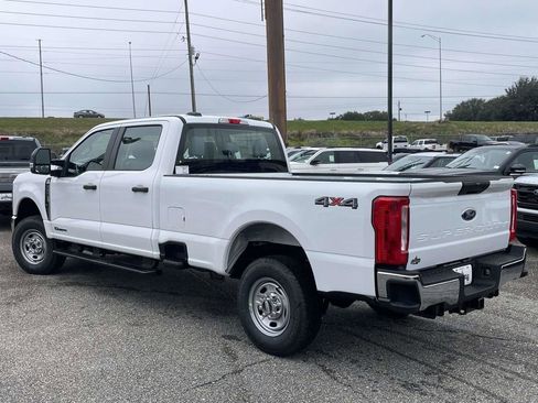 New 2026 Ford F250 XL w/ XL Chrome Package image 5