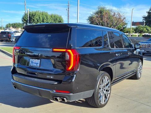 Used 2025 GMC Yukon XL Denali Ultimate w/ LPO, Illumination Package AWD/4WD image 3