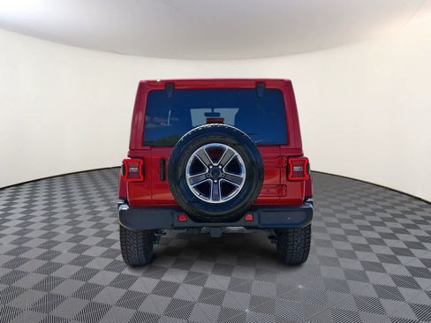Used 2022 Jeep Wrangler Unlimited Sahara w/ LED Lighting Group AWD/4WD image 6