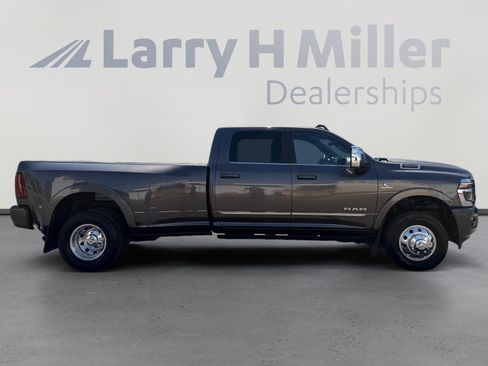 Used 2025 RAM 3500 Limited AWD/4WD image 6