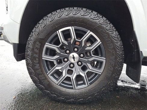 Certified 2023 Chevrolet Colorado Z71 w/ Z71 Convenience Package 2 image 30