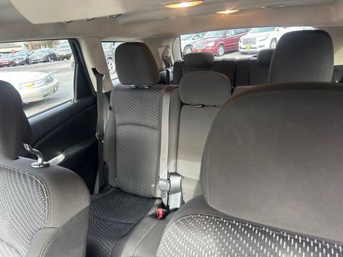 Used 2017 Dodge Journey SXT w/ Comfort/Convenience Group image 18