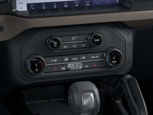 New 2026 Ford Bronco Big Bend w/ Black Diamond Package AWD/4WD image 16