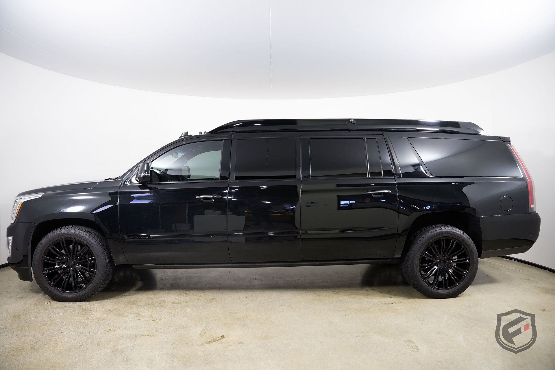Used 2018 Cadillac Escalade ESV Platinum AWD/4WD image 6
