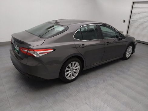 Used 2019 Toyota Camry LE image 10