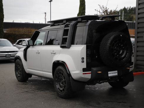 New 2026 Land Rover Defender 110 OCTA AWD/4WD image 7