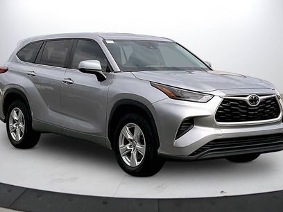 Used 2023 Toyota Highlander L