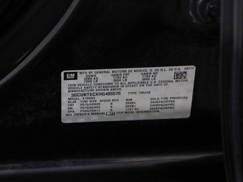 Used 2017 Chevrolet Silverado 1500 High Country image 35