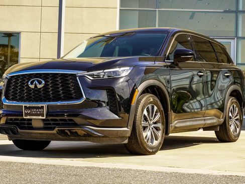 Certified 2023 INFINITI QX60 Pure AWD/4WD image 8