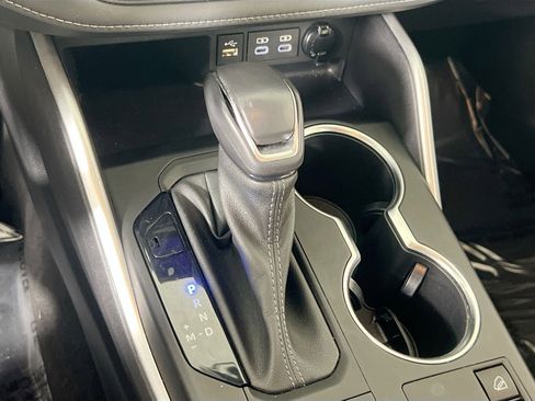 Used 2023 Toyota Highlander XLE image 17