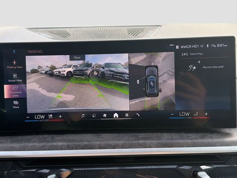 Used 2024 BMW X5 xDrive40i w/ Premium Package image 34