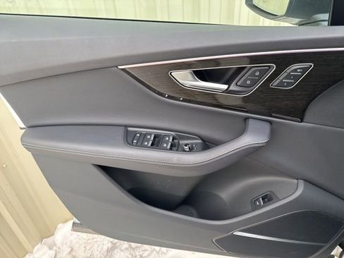 Used 2025 Audi Q7 3.0T Premium Plus image 9