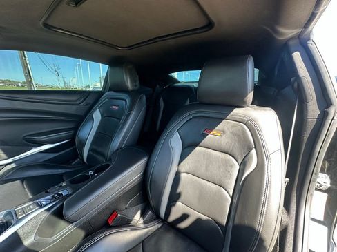 Used 2023 Chevrolet Camaro SS image 9