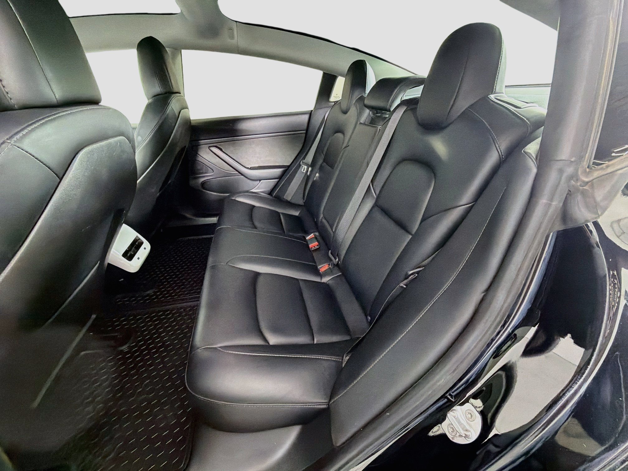 Used 2019 Tesla Model 3 Standard Range RWD image 28