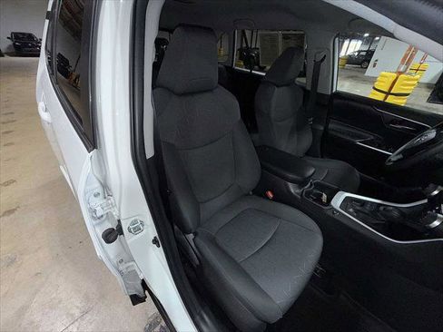 Certified 2022 Toyota RAV4 XLE image 22
