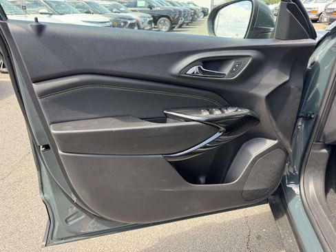 New 2026 Chevrolet Trax LT w/ Sunroof Package FWD image 21