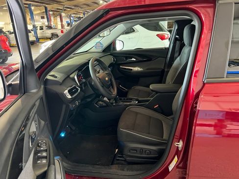Used 2021 Chevrolet TrailBlazer LT FWD image 5