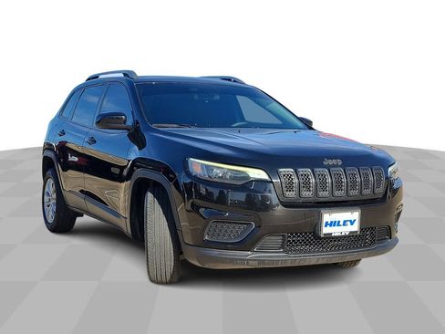 Used 2020 Jeep Cherokee Latitude image 2