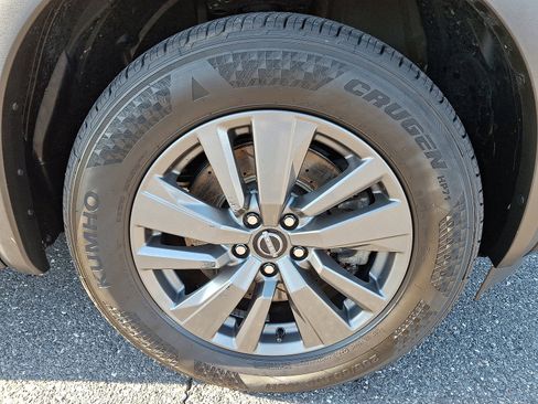 Used 2022 Nissan Pathfinder S image 8