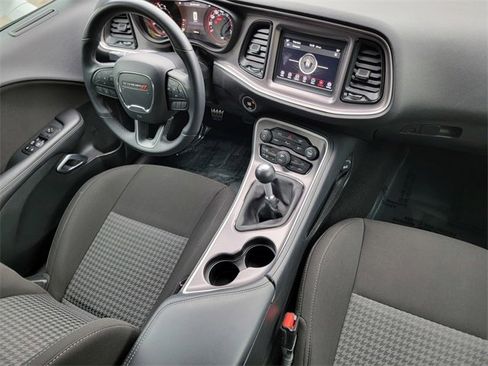 Certified 2022 Dodge Challenger R/T w/ Blacktop Package image 39