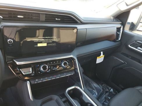 New 2026 GMC Sierra 2500 Denali w/ Denali Reserve Package image 28