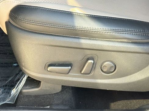 Used 2023 Hyundai Santa Fe SEL w/ Premium Package image 19