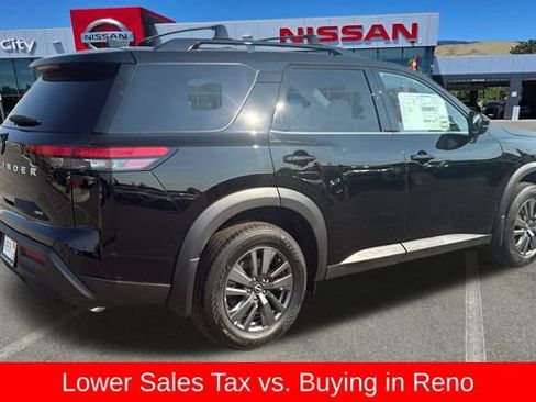 New 2025 Nissan Pathfinder SV image 3