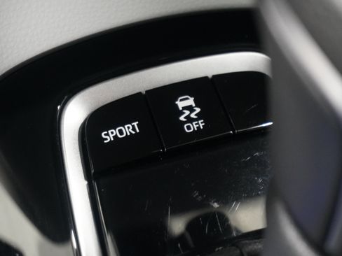 Used 2022 Toyota Corolla SE FWD image 19