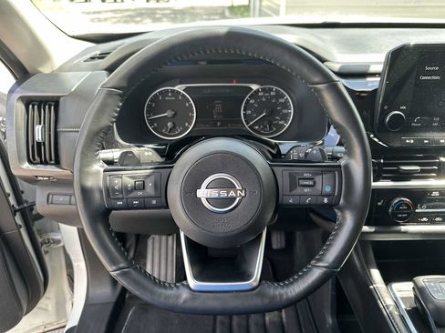 Used 2023 Nissan Pathfinder SL AWD/4WD image 20