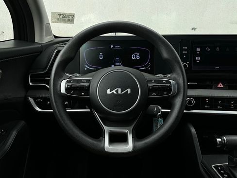 Used 2025 Kia Sportage LX image 30