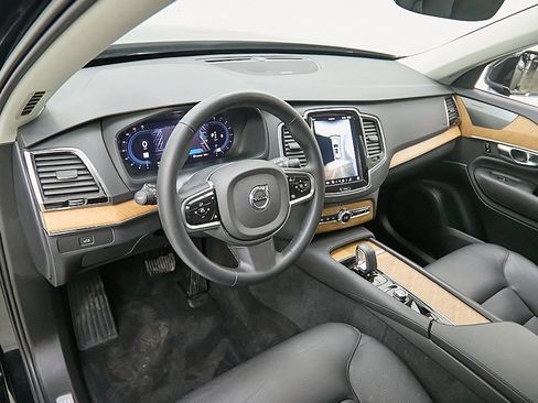 Used 2023 Volvo XC90 B6 Plus w/ Protection Package Premier image 12