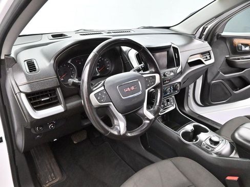 Used 2020 GMC Terrain SLE w/ Driver Convenience Package AWD/4WD image 16