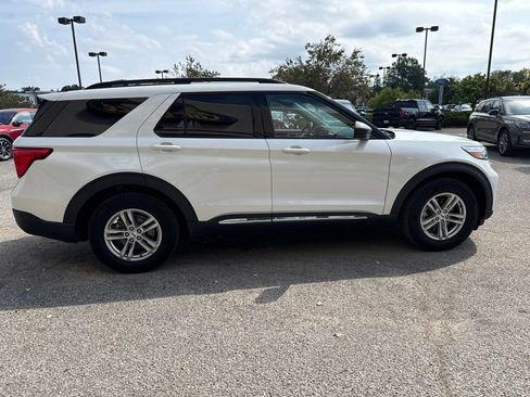 Used 2023 Ford Explorer XLT w/ Equipment Group 202A RWD image 14