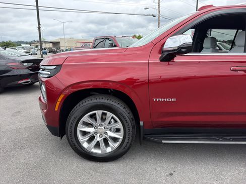 Used 2025 Chevrolet Tahoe Premier AWD/4WD image 11