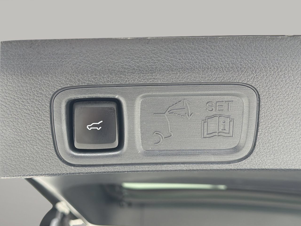 Certified 2024 Ford Expedition Max Limited AWD/4WD image 9