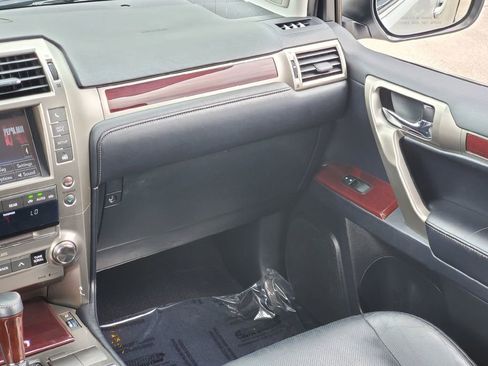 Used 2018 Lexus GX 460 Premium w/ Premium Package AWD/4WD image 20