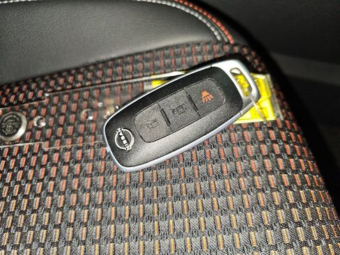 Used 2025 Nissan Kicks SR image 19