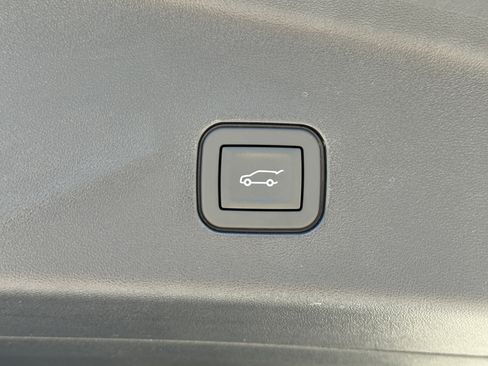 New 2026 Cadillac Vistiq Sport w/ LPO, Floor Liner Package image 12