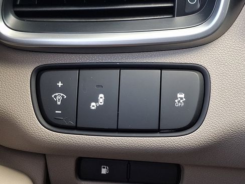Used 2020 Kia Sorento LX AWD/4WD image 25