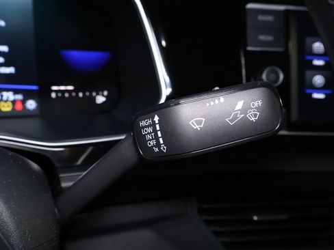 Used 2022 Volkswagen Jetta SE w/ Panoramic Sunroof Package image 22