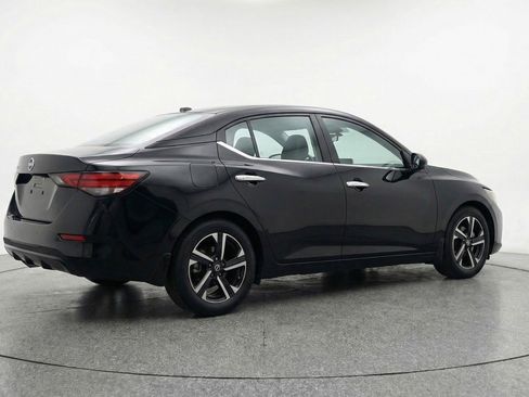 Used 2025 Nissan Sentra SV image 9
