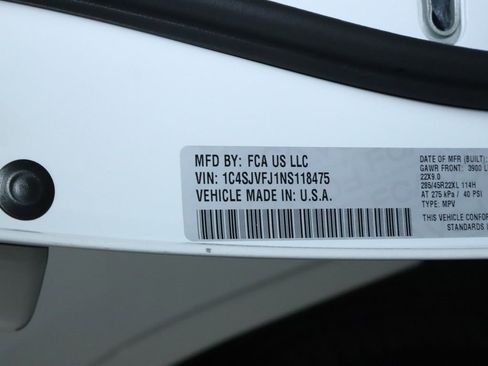 Used 2022 Jeep Grand Wagoneer Series II image 24