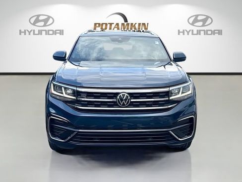 Used 2022 Volkswagen Atlas Cross Sport SEL R-Line AWD/4WD image 2