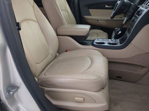 Used 2012 GMC Acadia SLT image 24