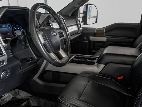 Used 2018 Ford F250 Lariat w/ Chrome Package AWD/4WD image 14