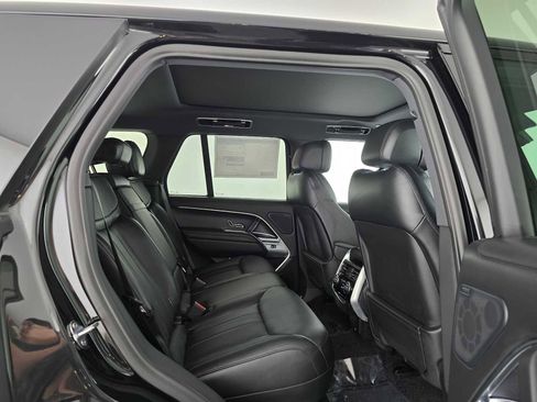 New 2025 Land Rover Range Rover SE image 12