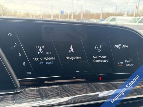 Used 2021 Cadillac Escalade ESV Premium Luxury image 16