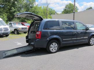 Used 2008 Dodge Grand Caravan SE w/ PWR & Remote Entry Group image 1