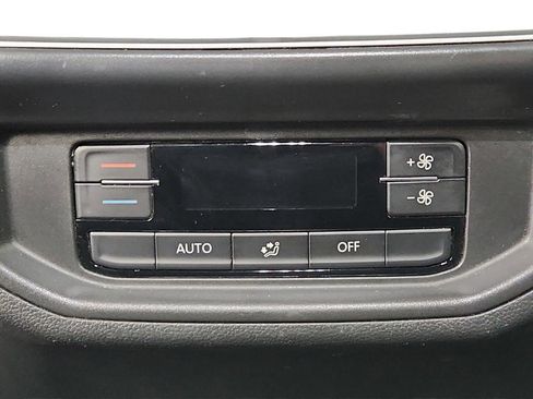 Used 2024 Volkswagen Atlas SE image 39