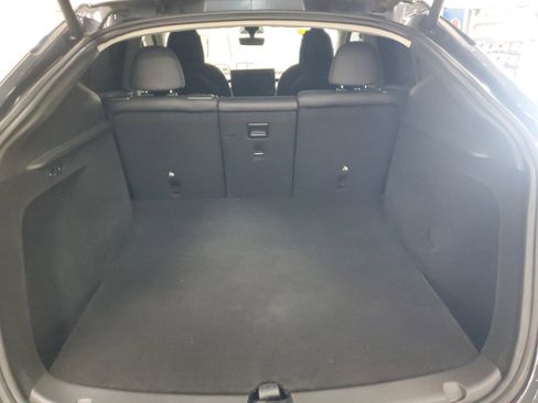 Used 2022 Tesla Model Y Long Range image 10